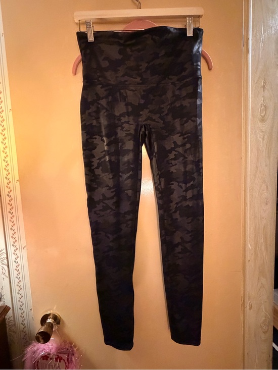 SPANX Pants - SPANX Black Camo High-Rise Leggings